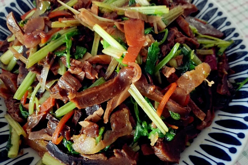 煙筍炒臘腸