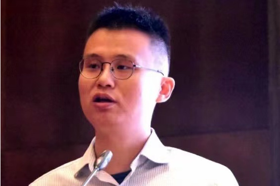 李偉微 李偉微
