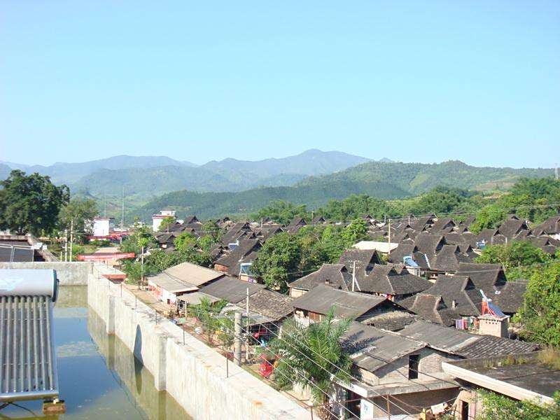 板河村 板河村