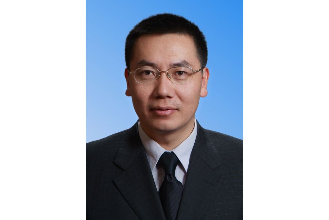 蘇洪濤(中國宋慶齡青少年科技文化交流中心副主任) 蘇洪濤(中國宋慶齡青少年科技文化交流中心副主任)