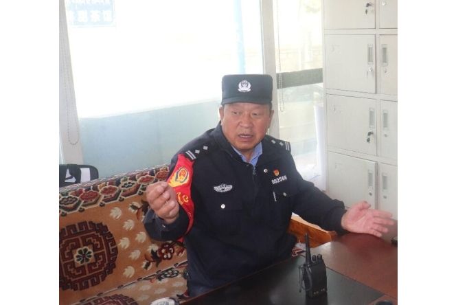 張軍科(拉薩市公安局城關分局納金派出所納金國小便民警務站站長、四級高級警長) 張軍科(拉薩市公安局城關分局納金派出所納金國小便民警務站站長、四級高級警長)