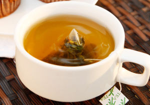 油切清香綠茶茶湯