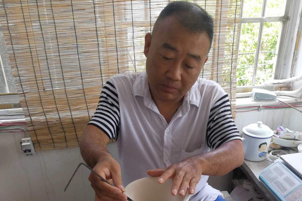 許進(景德鎮非遺傳承人) 許進(景德鎮非遺傳承人)