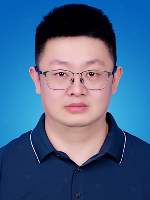吳鵬(江西省上饒市玉山縣商務局副局長) 吳鵬(江西省上饒市玉山縣商務局副局長)