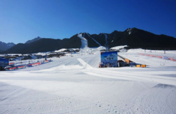 嵩山滑雪滑草場