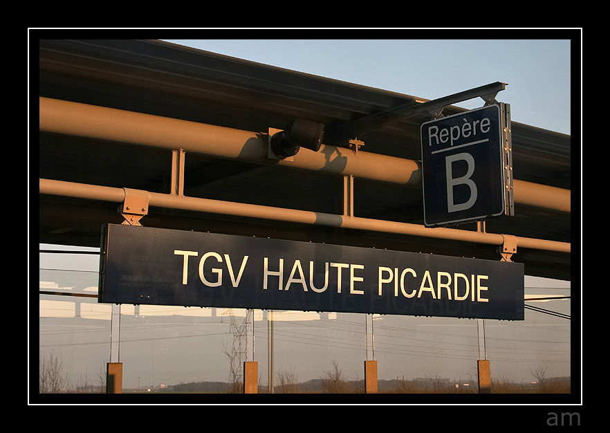 上皮卡第TGV站