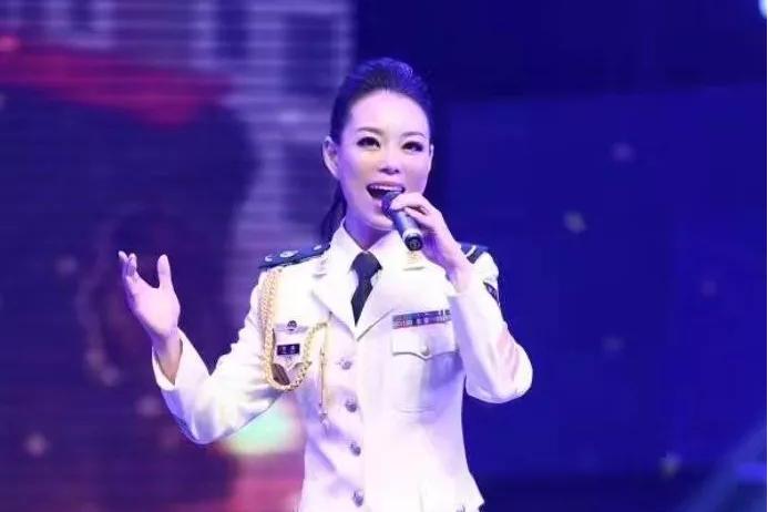 田淼(河南武警總隊文工團副主任) 田淼(河南武警總隊文工團副主任)