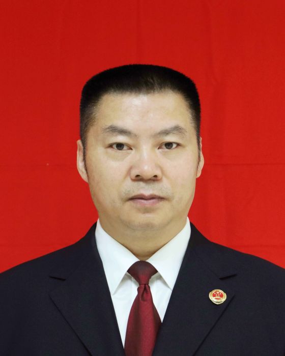 楊德輝(綿陽市人民檢察院黨組成員、反貪局局長) 楊德輝(綿陽市人民檢察院黨組成員、反貪局局長)