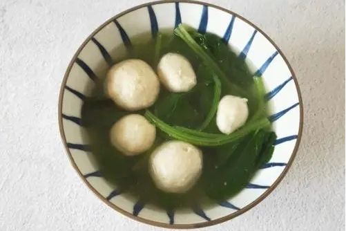 丸子菠菜湯