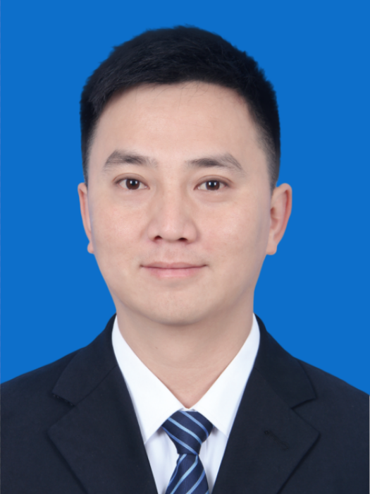 何偉(貴州省清鎮市工業和信息化局黨委書記、局長) 何偉(貴州省清鎮市工業和信息化局黨委書記、局長)