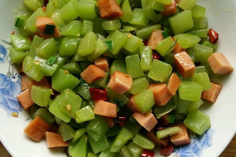 萵筍火腿丁