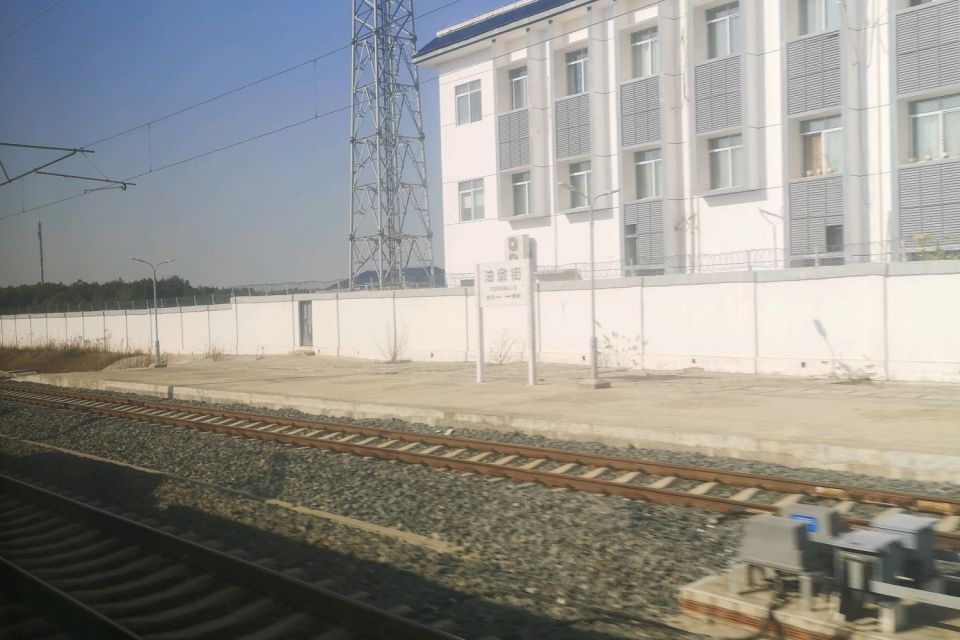 油墩街站 油墩街站