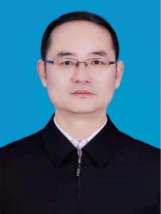 楊海峰(內蒙古鄂爾多斯市紀委監委派駐市農牧局紀檢監察組組長、黨組成員) 楊海峰(內蒙古鄂爾多斯市紀委監委派駐市農牧局紀檢監察組組長、黨組成員)