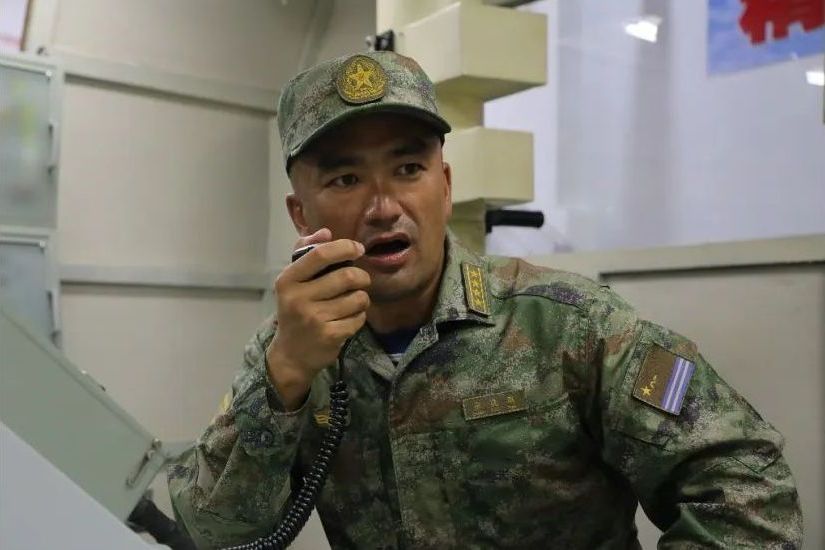 張曉鵬(中共二十大代表,中國人民解放軍海軍南海艦隊某新型潛艇艇長) 張曉鵬(中共二十大代表,中國人民解放軍海軍南海艦隊某新型潛艇艇長)