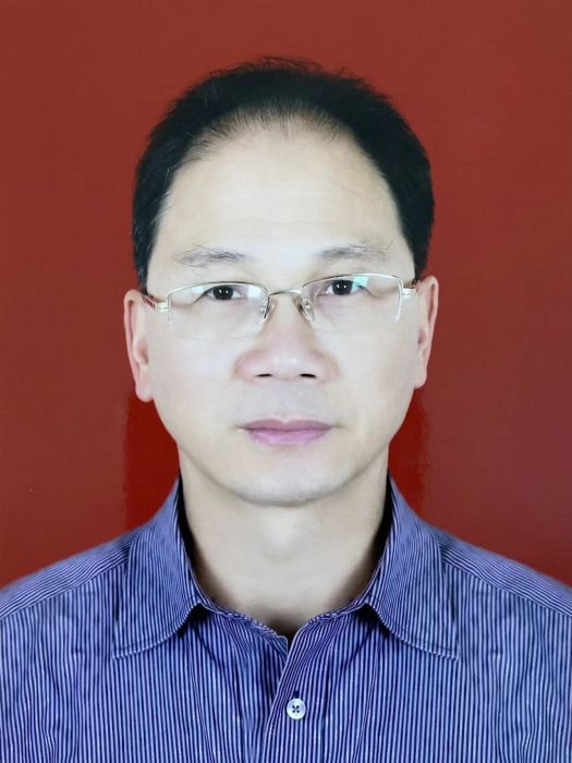 劉新民(廣東省梅州市五華縣交通運輸局黨組成員、黨工委副書記) 劉新民(廣東省梅州市五華縣交通運輸局黨組成員、黨工委副書記)