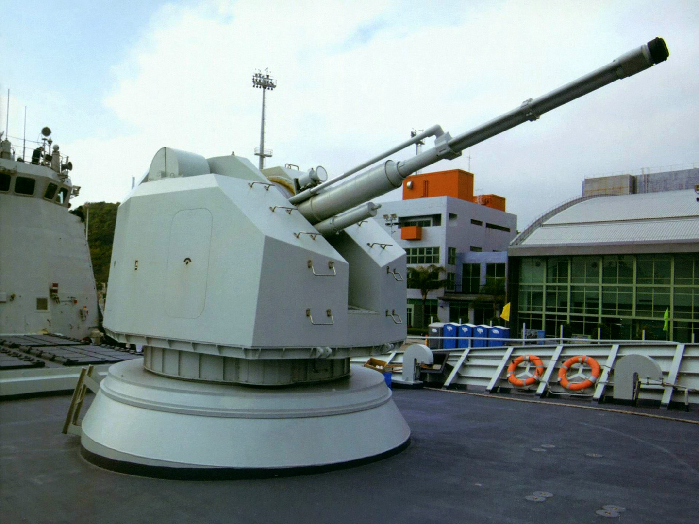 76毫米自動艦炮