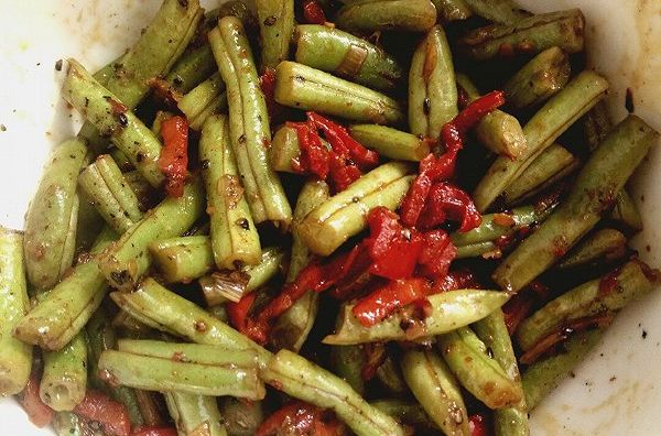 辣炒四季豆末 辣炒四季豆末