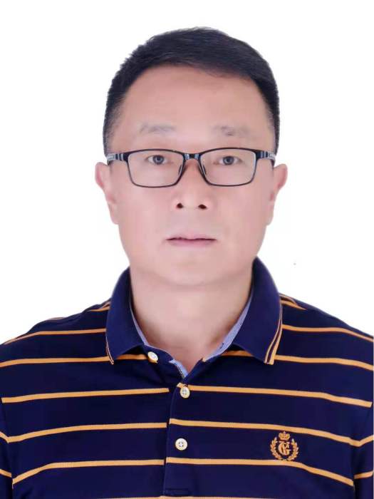 汪偉(休寧縣文化旅遊體育局黨組成員、副局長) 汪偉(休寧縣文化旅遊體育局黨組成員、副局長)