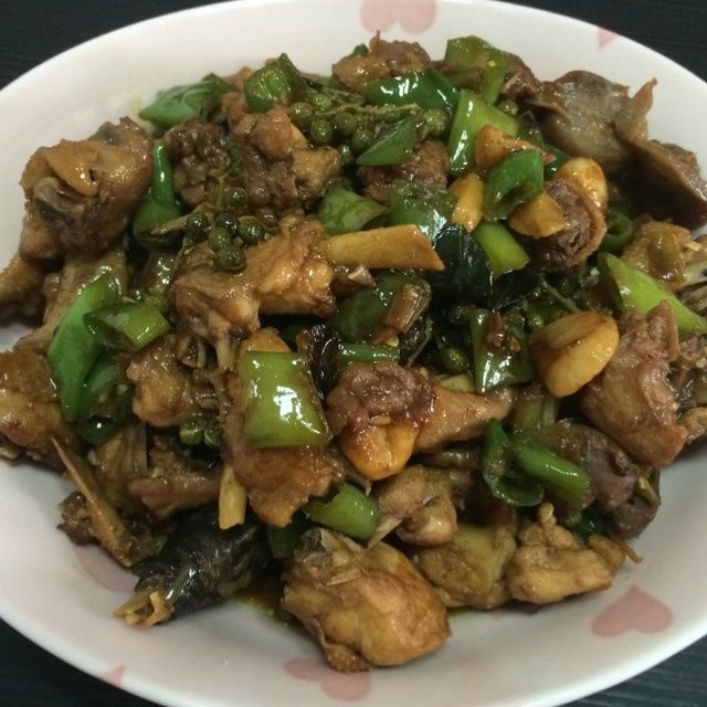 辣椒炒小公雞 辣椒炒小公雞