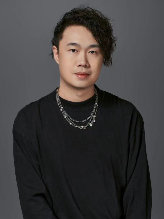 黃明暉(設計師、品牌策劃、教育顧問、獨立藝術家) 黃明暉(設計師、品牌策劃、教育顧問、獨立藝術家)