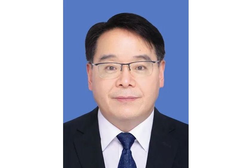王鋒(政協三門峽市委員會副主席、三門峽市供銷合作社理事會主任) 王鋒(政協三門峽市委員會副主席、三門峽市供銷合作社理事會主任)