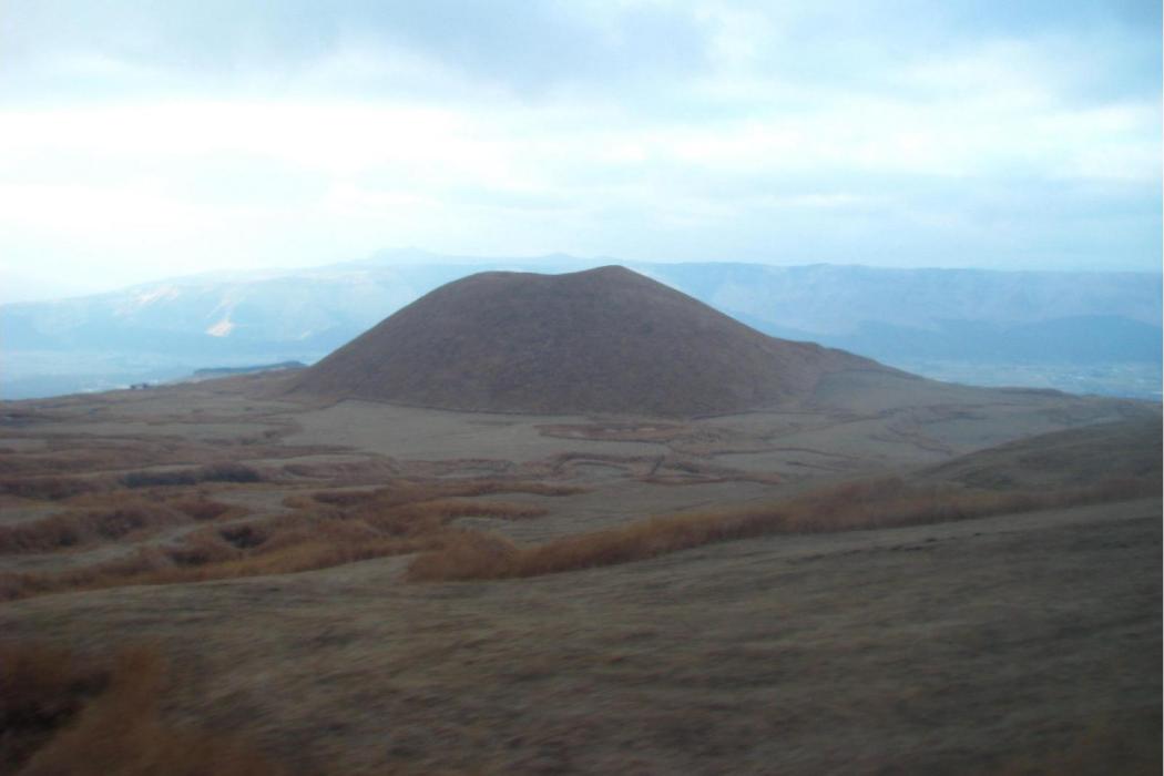 米冢山 米冢山