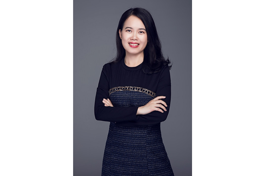 羅婷婷(佳兆業集團控股有限公司執行董事、財務長) 羅婷婷(佳兆業集團控股有限公司執行董事、財務長)