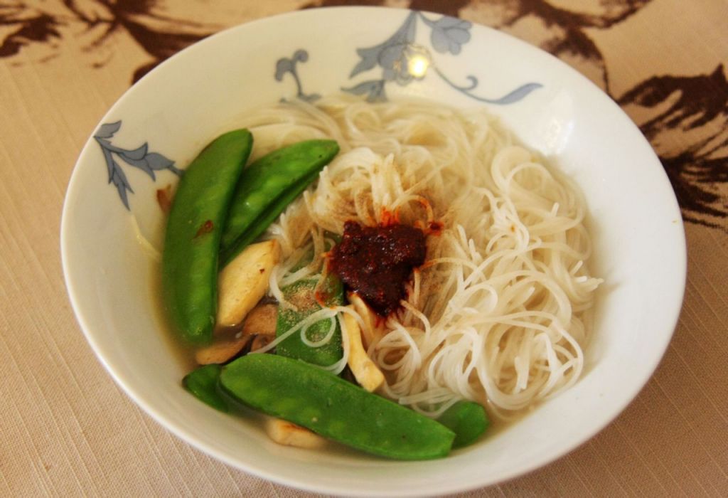 鮮蔬湯米粉 鮮蔬湯米粉