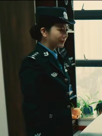 肖瑤(公安警匪題材電影《誅燼梟亡》中的角色) 肖瑤(公安警匪題材電影《誅燼梟亡》中的角色)