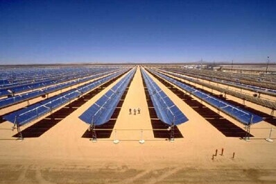 太陽能槽式發電站
