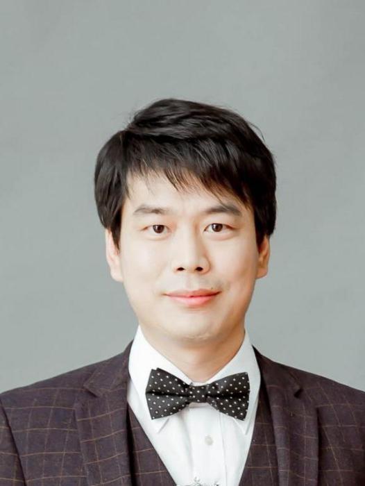 任偉(上海大學教授) 任偉(上海大學教授)
