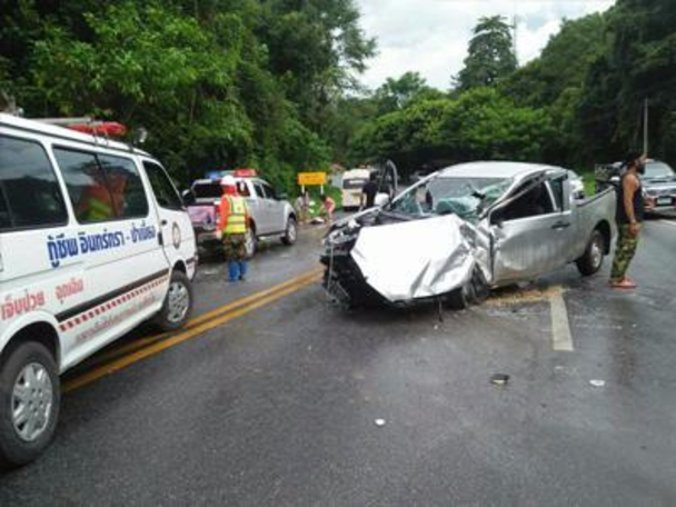 8·20泰國旅遊車與皮卡相撞事故