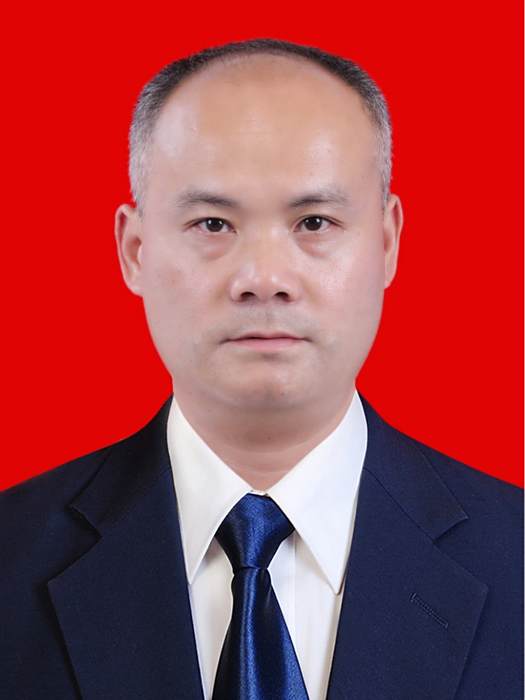 劉嘉興(茶陵縣下東街道辦事處黨工委副書記、辦事處主任) 劉嘉興(茶陵縣下東街道辦事處黨工委副書記、辦事處主任)