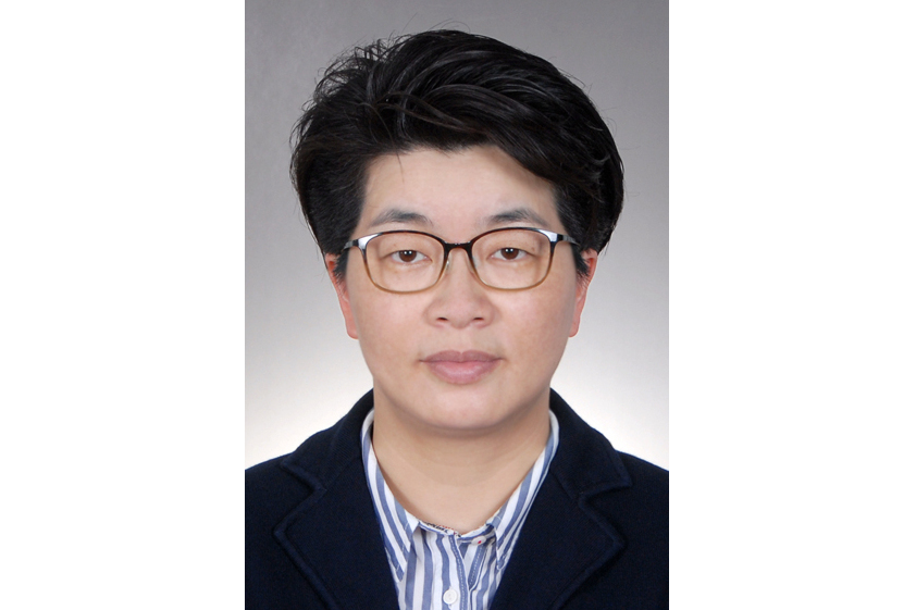 張曉靜(上海市青浦教育工作黨委委員、區教育局副局長) 張曉靜(上海市青浦教育工作黨委委員、區教育局副局長)