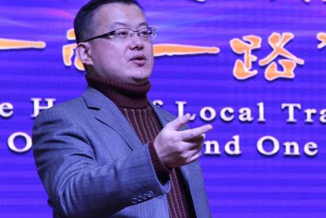 王海龍(青海師範大學地方民間音樂研究中心負責人) 王海龍(青海師範大學地方民間音樂研究中心負責人)
