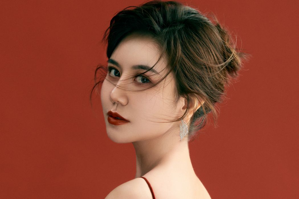 李璨希 李璨希