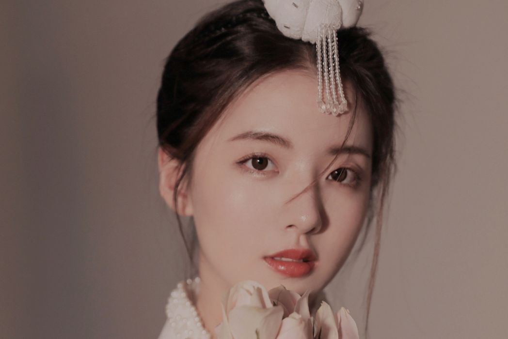 何子怡 何子怡