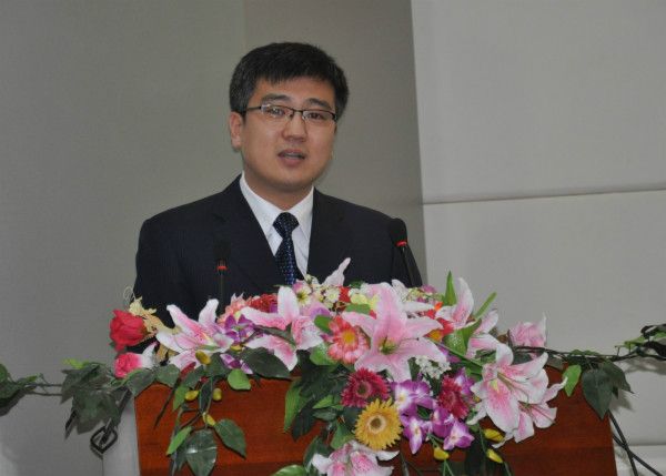 牛昱 牛昱