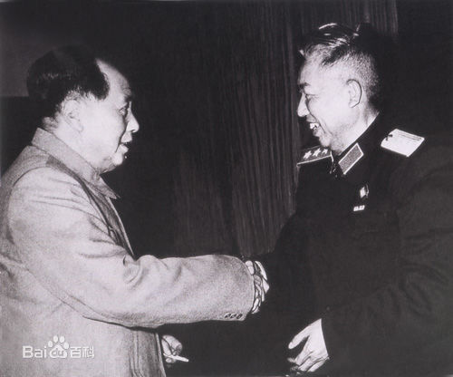 毛澤東和王平（1958年）