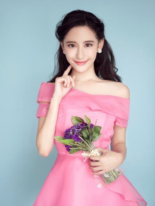 白婷婷(電視劇《我們的千闕歌》中的角色) 白婷婷(電視劇《我們的千闕歌》中的角色)