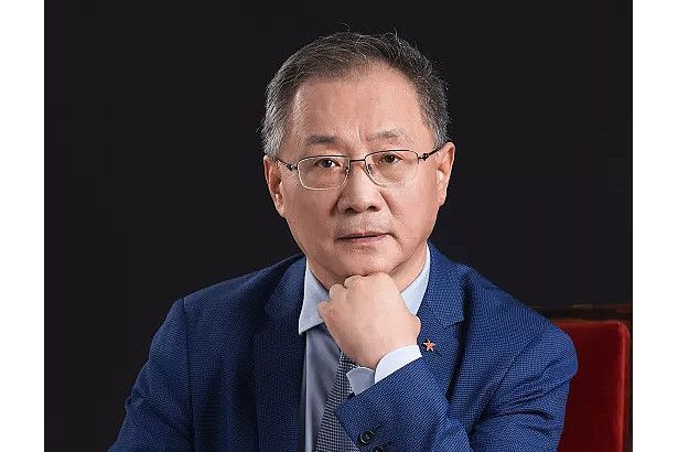 王海波(復旦張江董事會主席,執行董事) 王海波(復旦張江董事會主席,執行董事)