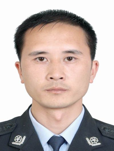 韋巍(貴州省安順市鎮寧自治縣公安局公安英雄) 韋巍(貴州省安順市鎮寧自治縣公安局公安英雄)