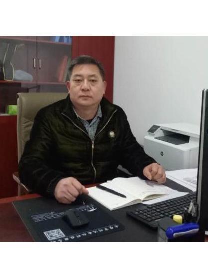 胡明山(湖北省赤壁市科學技術和經濟信息化局黨組成員、副局長) 胡明山(湖北省赤壁市科學技術和經濟信息化局黨組成員、副局長)