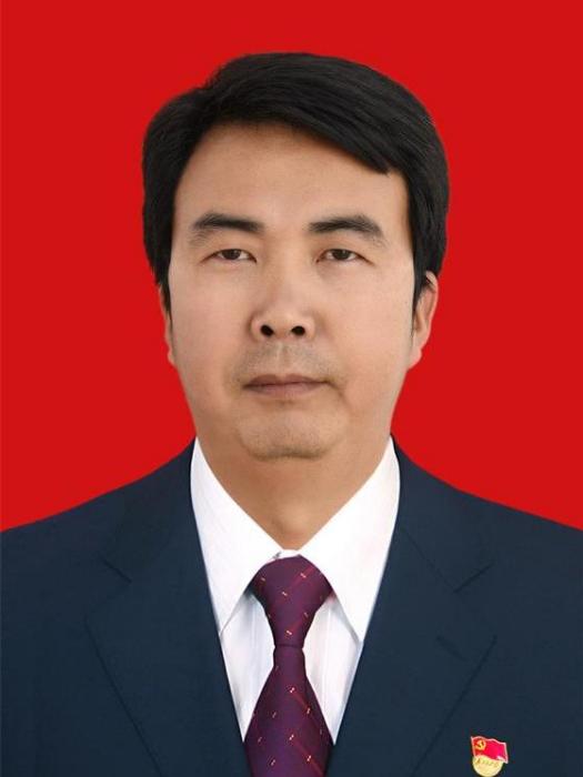張利軍(楚雄彝族自治州姚安縣政務服務管理局黨組成員、副局長、縣公共資源交易中心主任) 張利軍(楚雄彝族自治州姚安縣政務服務管理局黨組成員、副局長、縣公共資源交易中心主任)