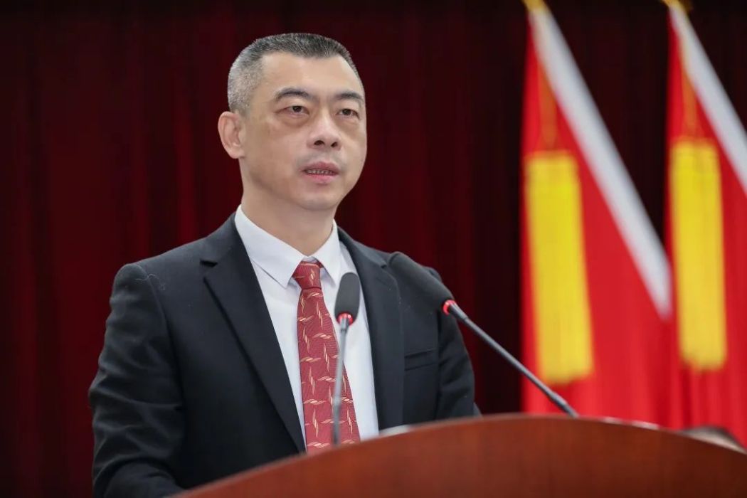 李友加