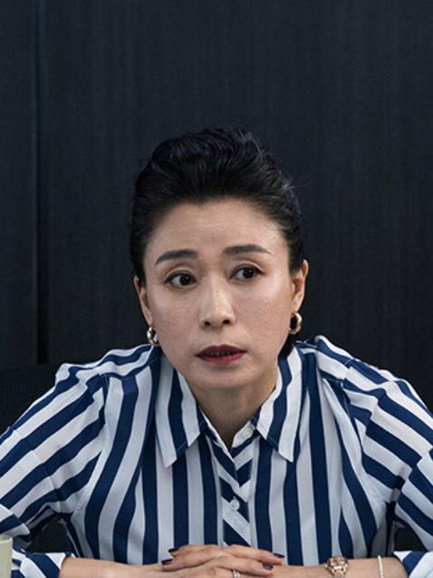 胡經理(電視劇《不討好的勇氣》中的角色,由劉丹飾演) 胡經理(電視劇《不討好的勇氣》中的角色,由劉丹飾演)