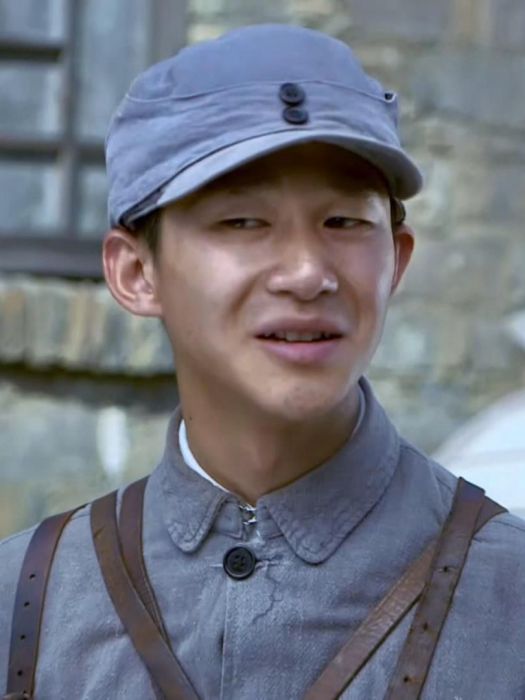 趙小虎(李勇的警衛員,由章海東飾演) 趙小虎(李勇的警衛員,由章海東飾演)