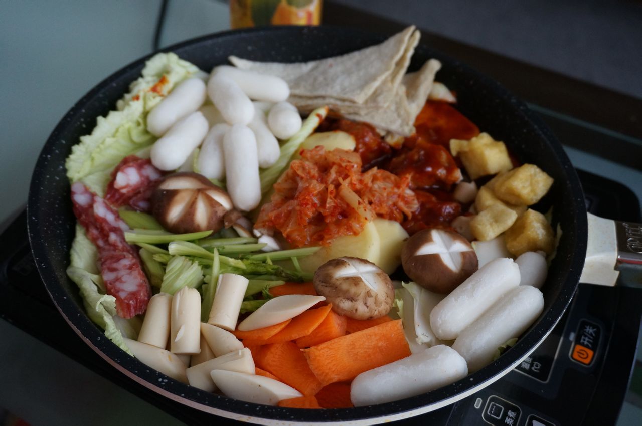 韓式芝心年糕火鍋