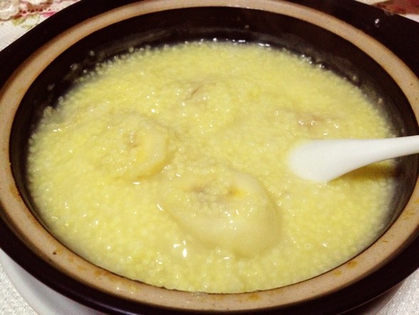 香蕉小米粥