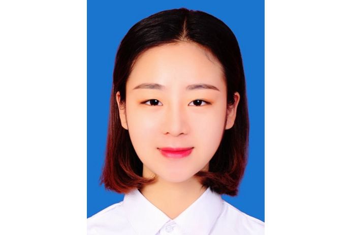 李依帆 李依帆
